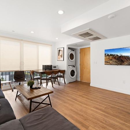 Modern Getaway In The Heart Of La Near Usc, Private Room With Share Living Room And Kitchen Los Angeles Bagian luar foto