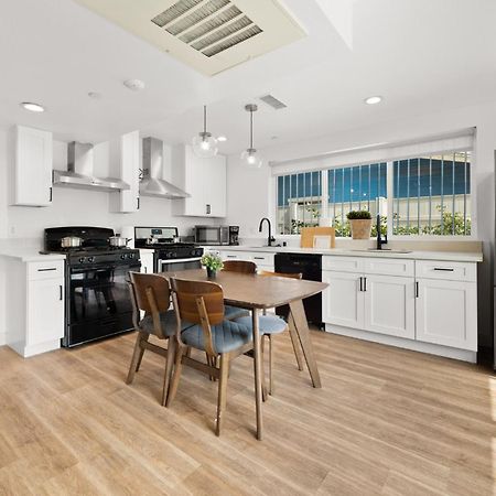 Modern Getaway In The Heart Of La Near Usc, Private Room With Share Living Room And Kitchen Los Angeles Bagian luar foto