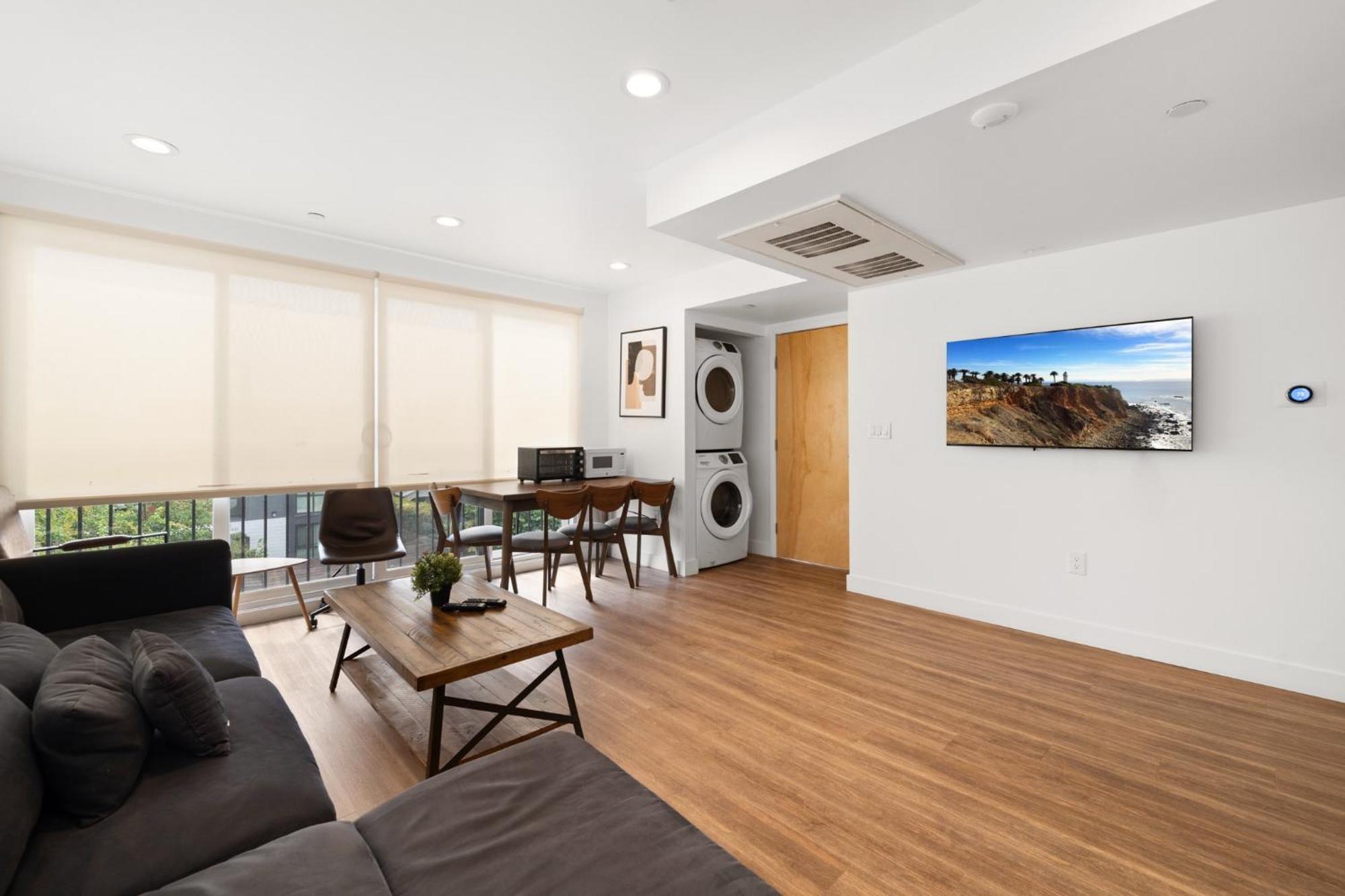 Modern Getaway In The Heart Of La Near Usc, Private Room With Share Living Room And Kitchen Los Angeles Bagian luar foto