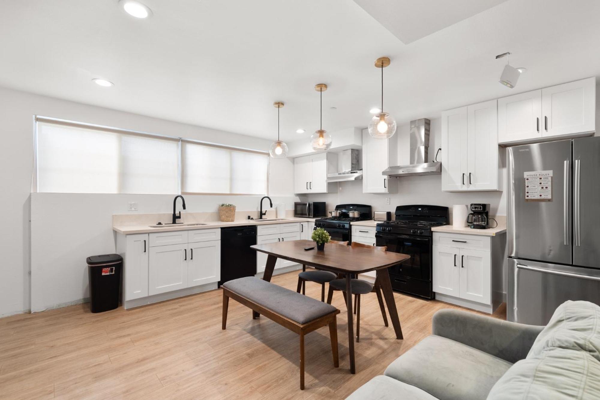 Modern Getaway In The Heart Of La Near Usc, Private Room With Share Living Room And Kitchen Los Angeles Bagian luar foto